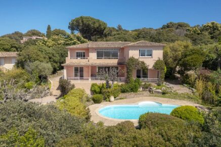 Porto-Vecchio, Domaine de Cala Rossa, 5-rooms villa