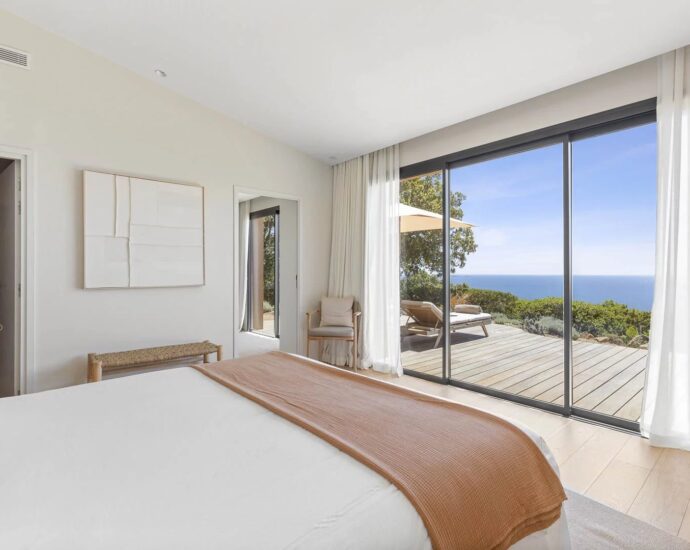 Porto-Vecchio, Palombaggia, Panoramic Sea View Villa, 6 Bedrooms, Heated Pool, Walking Distance to Beach