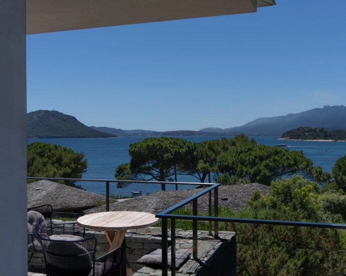 Porto Vecchio, Domaine de Cala Rossa, Villa 4 chambres, piscine, vue mer,