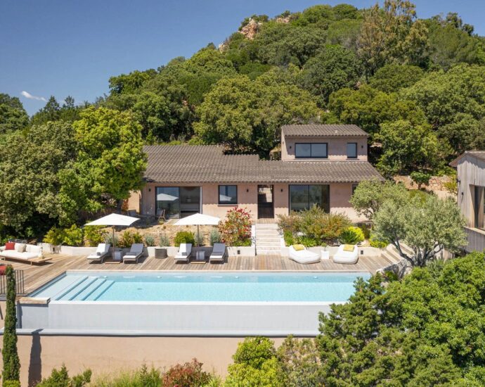 Porto-Vecchio, Palombaggia, Panoramic Sea View Villa, 6 Bedrooms, Heated Pool, Walking Distance to Beach