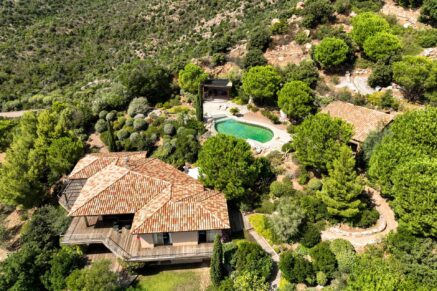 Porto-Vecchio, Palombaggia, Panoramic sea-view villa, 6 bedrooms, within walking distance of the beach