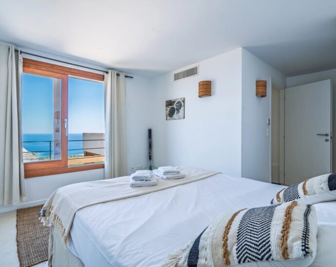 Corbara, Villa 4 bedrooms, swimming pool, panoramic sea views, close to the beach