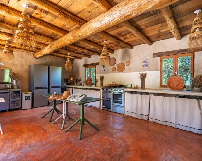 Exclusivité, Pietralba, Propriété, 4 Appartements, Vue panoramique, Piscine, Proche plage