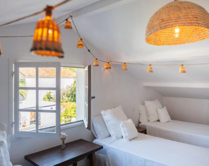 Saint-Florent , 6-Bedroom Villa with Pool, Close to Beach and Town Center
