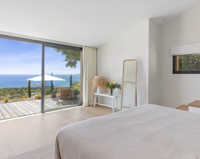 Porto-Vecchio, Palombaggia, Panoramic Sea View Villa, 6 Bedrooms, Heated Pool, Walking Distance to Beach