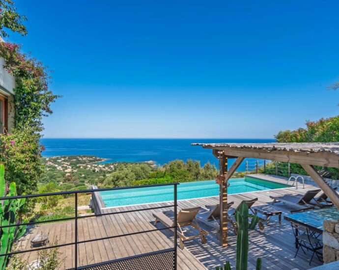 Corbara, Villa 4 bedrooms, swimming pool, panoramic sea views, close to the beach