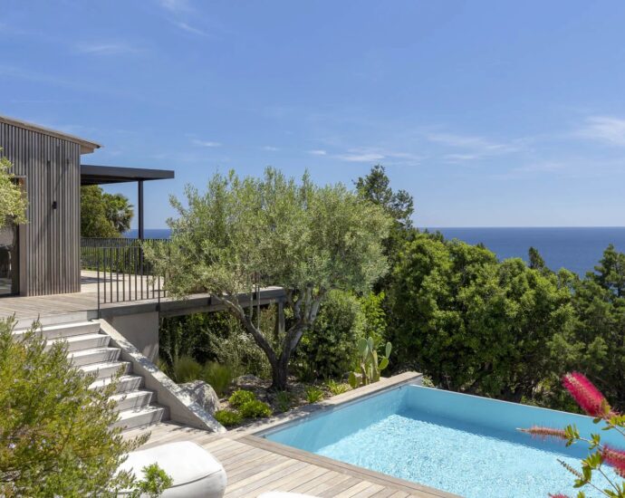 Porto-Vecchio, Palombaggia, Panoramic Sea View Villa, 6 Bedrooms, Heated Pool, Walking Distance to Beach