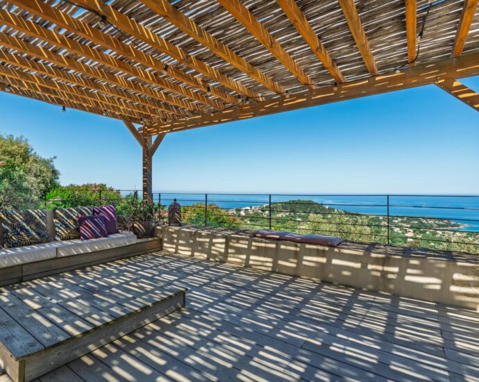 Corbara, Villa 4 bedrooms, swimming pool, panoramic sea views, close to the beach