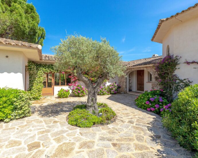 Domaine privé de Punta d’Arasu, villa vue mer panoramique, 5 chambres, piscine, plage accessible à pied