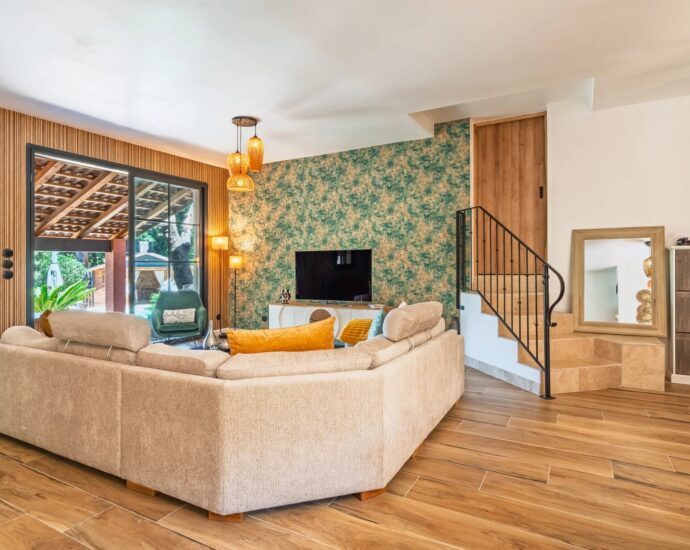 Exlusivité, Région de Saint-Florent, Poggio d’Oletta, villa 4 chambres, piscine, jacuzzi, vue dégagée mer et montagnes, proche plage