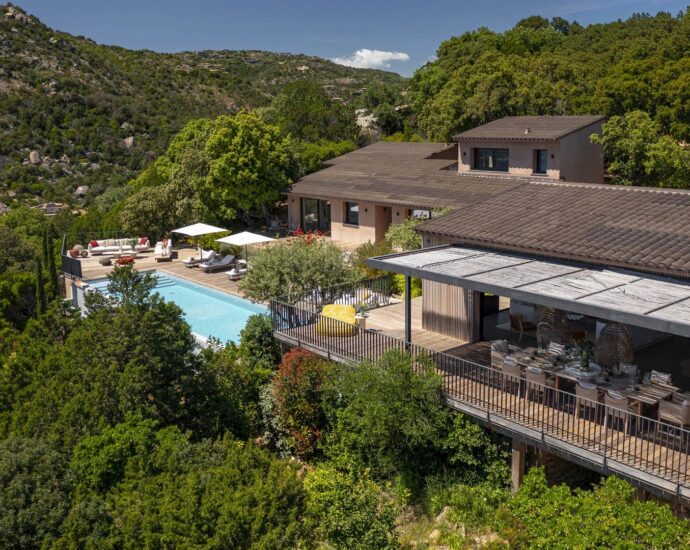Porto-Vecchio, Palombaggia, Panoramic Sea View Villa, 6 Bedrooms, Heated Pool, Walking Distance to Beach