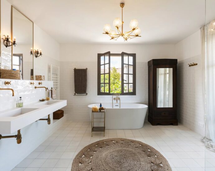 Saint-Florent , 6-Bedroom Villa with Pool, Close to Beach and Town Center