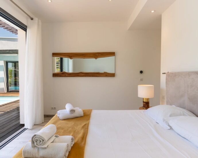 Capicciola – Set of 2 beautiful 6-room villas, pool, sea view, close to the beach