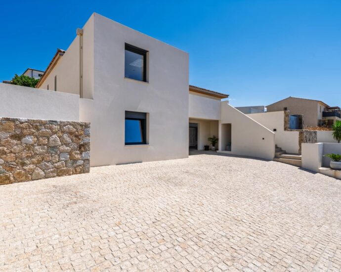 Exclusive, Contemporary 3-Bedroom Villa in Lozari with Sea View, Swimming Pool, and Beach Access on Foot