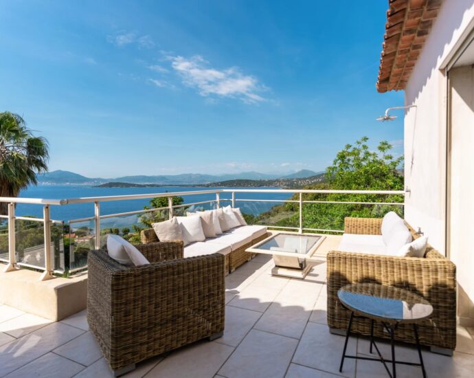 Coti-Chiavari, 6-bedroom villa, panoramic sea view, apartment, pool, close to beach