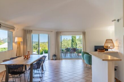 Porto-Vecchio, Precojo, Villa T3, piscine chauffée, proche plage de Santa Giulia, avec vue dégagée