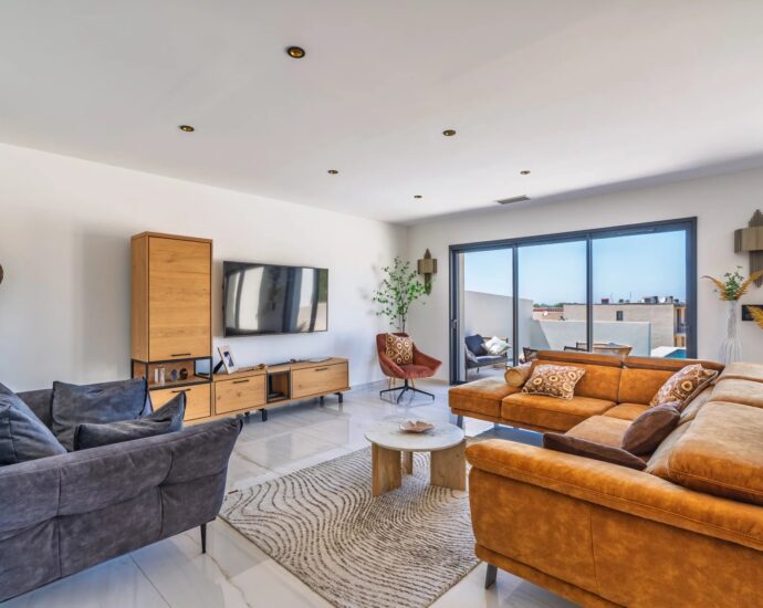 Exclusive, Contemporary 3-Bedroom Villa in Lozari with Sea View, Swimming Pool, and Beach Access on Foot