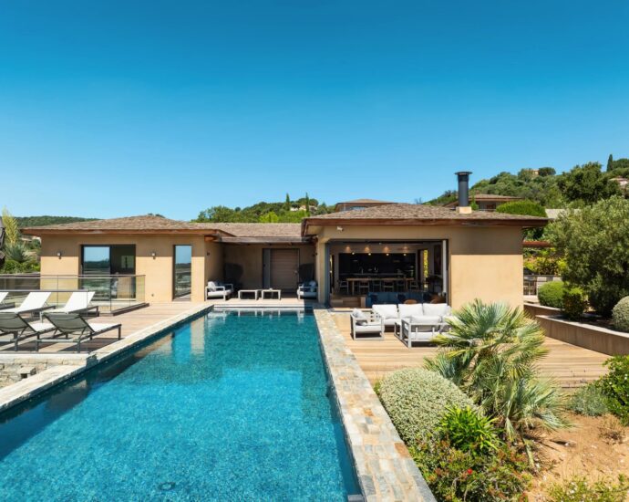 Pinarello, 5 Bedroom Villa, Infinity pool, sea View,  close to the beach