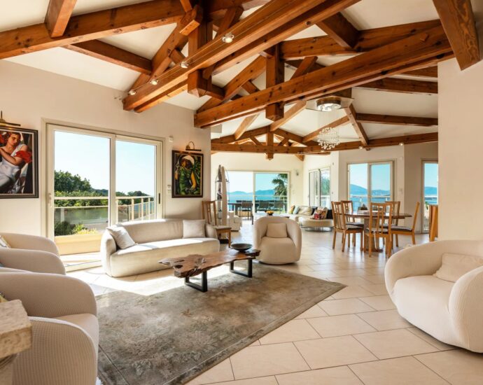 Coti-Chiavari, 6-bedroom villa, panoramic sea view, apartment, pool, close to beach