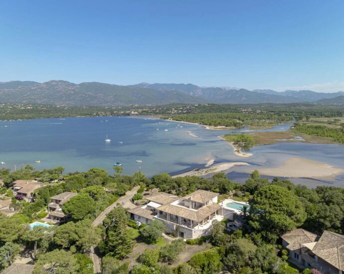 Cala Rossa, Benedettu, Villa vue mer panoramique, 6 chambres, piscine, plage à pied