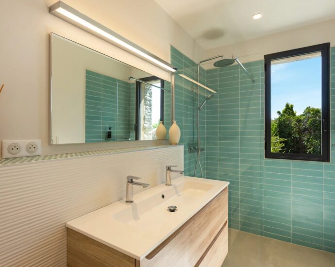 Pinarello, 5 Bedroom Villa, Infinity pool, sea View,  close to the beach