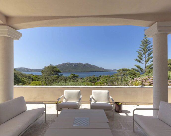 Cala Rossa, Benedettu, Villa vue mer panoramique, 6 chambres, piscine, plage à pied
