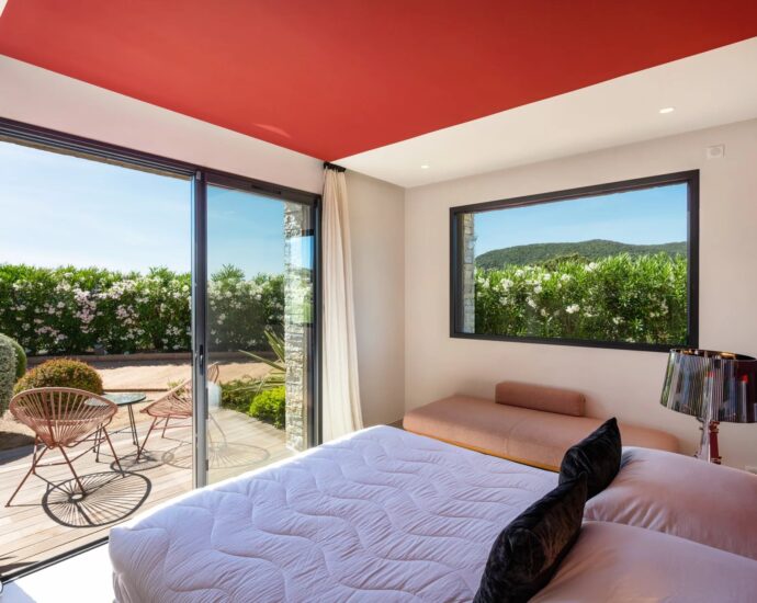 Pinarello, 5 Bedroom Villa, Infinity pool, sea View,  close to the beach