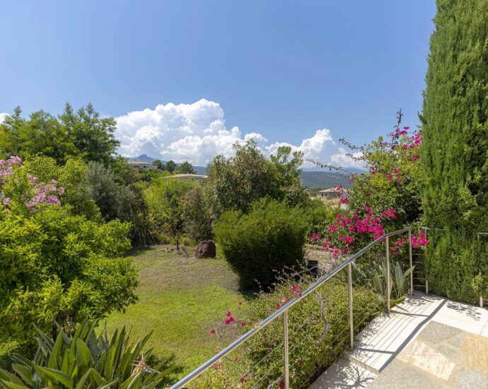 Sari-Solenzara, Sea View Villa, 4 Bedrooms, Heated Pool, Close to the Beach