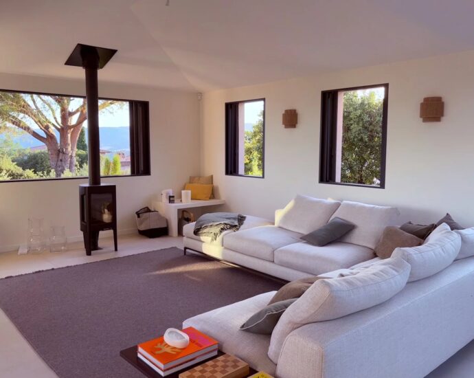 Porto-Vecchio, Santa Giulia, Domaine privé de Cala d&rsquo;Oro, Villa 5 chambres, piscine, vue mer et plage à pied