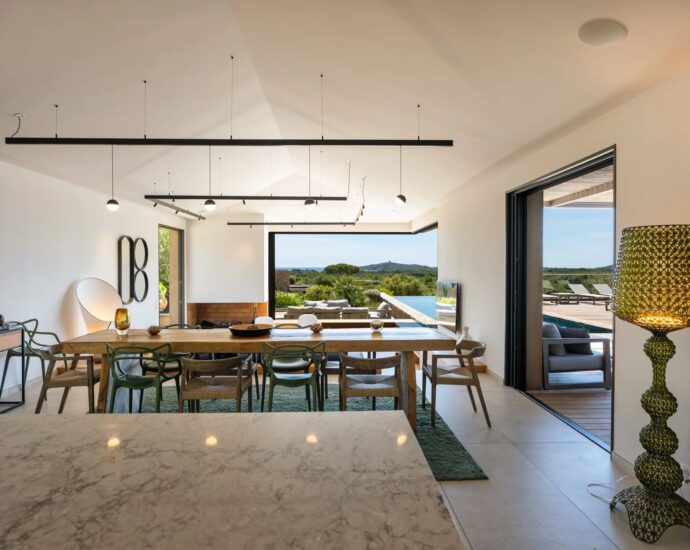 Pinarello, 5 Bedroom Villa, Infinity pool, sea View,  close to the beach