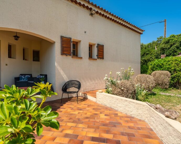 Saint Florent, Villa 5 chambres, proche plage et centre-ville