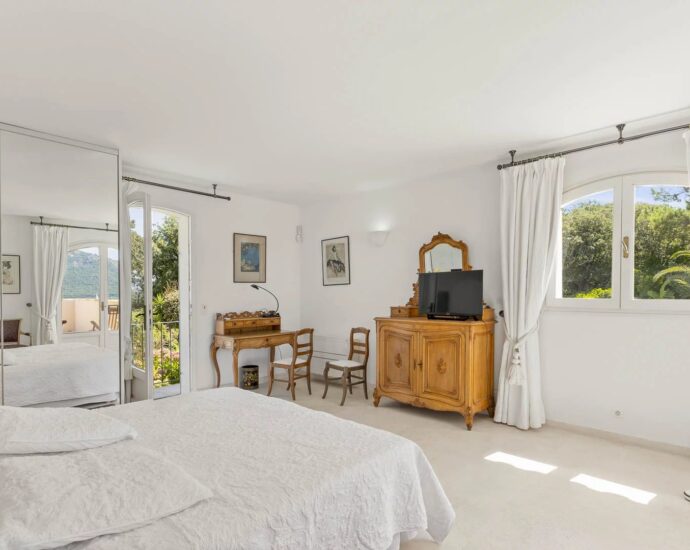 Cala Rossa, Benedettu, Villa vue mer panoramique, 6 chambres, piscine, plage à pied