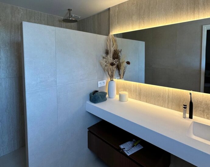 Porto-Vecchio, Santa Giulia, Domaine privé de Cala d&rsquo;Oro, Villa 5 chambres, piscine, vue mer et plage à pied