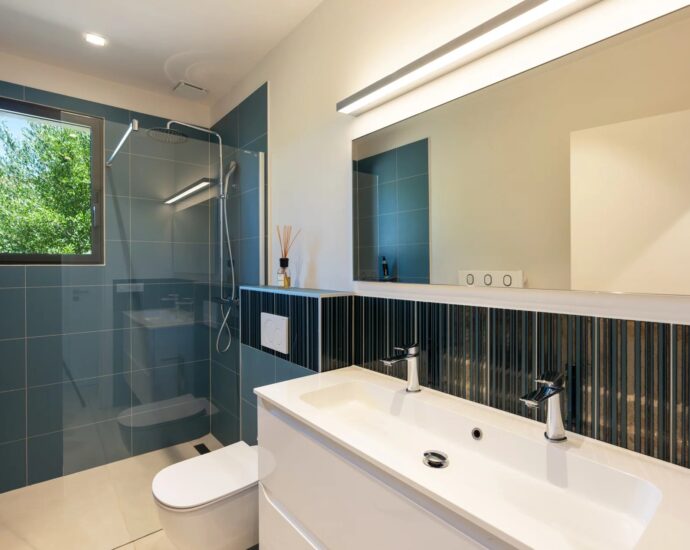 Pinarello, 5 Bedroom Villa, Infinity pool, sea View,  close to the beach
