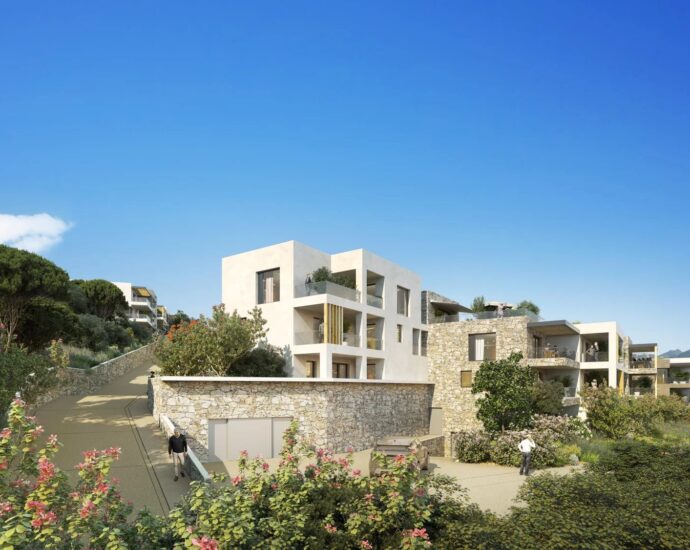 Calvi, Appartement vue mer, 4 chambres, balcon, piscine, proche plage