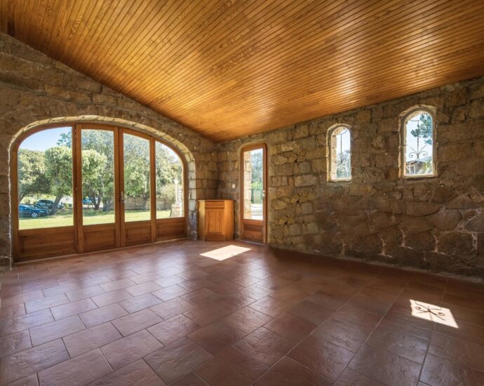 Exclusive, North of Ajaccio, Tiuccia, Calcatoggio,  stone-built villa, 5 bedrooms, pool, gym, sea view, walking distance to the beach