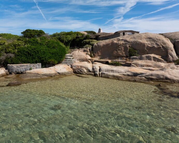 Ile de Cavallo, Propriété pied dans l&rsquo;eau, 9 chambres, vue mer, crique d&rsquo;accostage privée, plage à pied