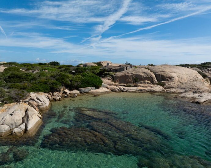 Ile de Cavallo, Propriété pied dans l&rsquo;eau, 9 chambres, vue mer, crique d&rsquo;accostage privée, plage à pied