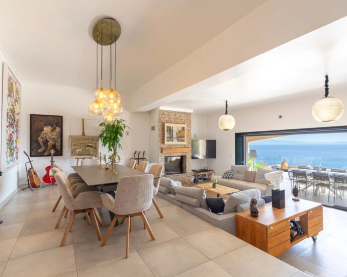 Ajaccio, Route des Sanguinaires, Villa vue mer panoramique, 4 master-rooms, piscine, plage à pied