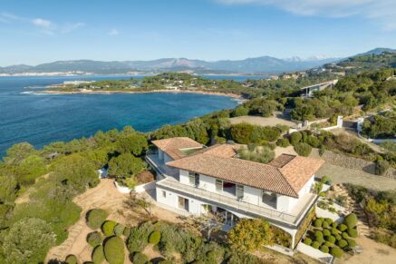 Porticcio rive sud Ajaccio, Villa, 5 chambres, piscine, bord de mer plage à pied