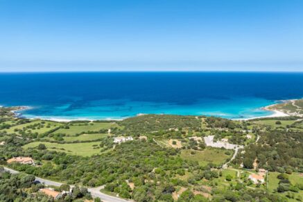 L&rsquo;Île Rousse, terrain à bâtir, vue mer, plage et commerces à pied