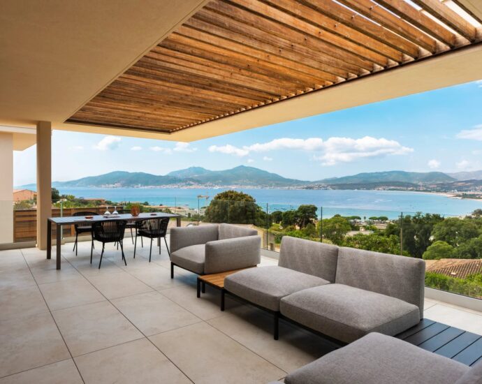 South Shore of Ajaccio, Porticcio, New Sea-View Villa, 4 Bedrooms, Swimming Pool, Close to the Beach