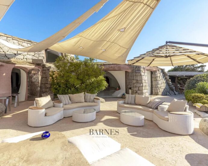 Ile de Cavallo, Propriété pied dans l&rsquo;eau, 9 chambres, vue mer, crique d&rsquo;accostage privée, plage à pied