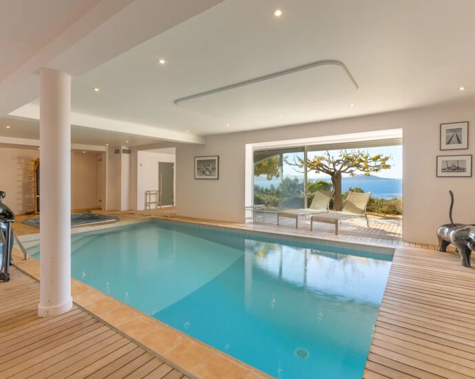 Porticcio rive sud Ajaccio, Villa, 5 chambres, piscine, bord de mer plage à pied