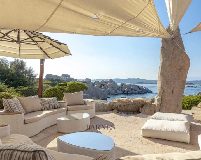 Ile de Cavallo, Propriété pied dans l&rsquo;eau, 9 chambres, vue mer, crique d&rsquo;accostage privée, plage à pied