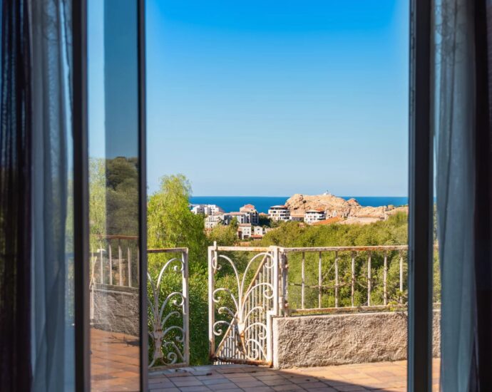 Exclusive Listing, L’Ile-Rousse, Sea & Pietra Island Views, 3 Bedrooms, Garage