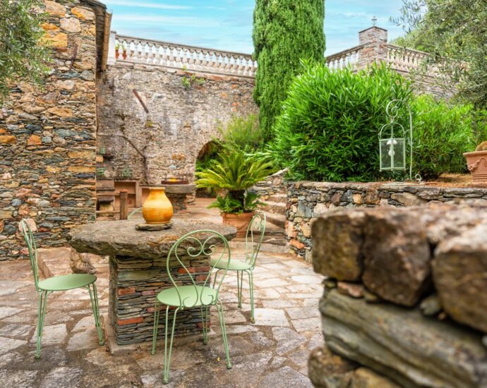 Oletta, Restored Mill, 3 Bedrooms, swimming pool, Valley and Mountain Views, Close to Beaches