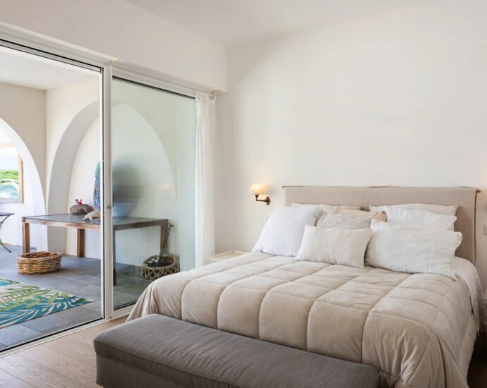 Ajaccio, Route des Sanguinaires, Villa vue mer panoramique, 4 chambres, piscine , plage à pied