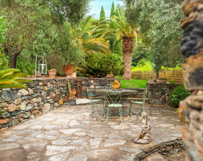 Oletta, Restored Mill, 3 Bedrooms, swimming pool, Valley and Mountain Views, Close to Beaches