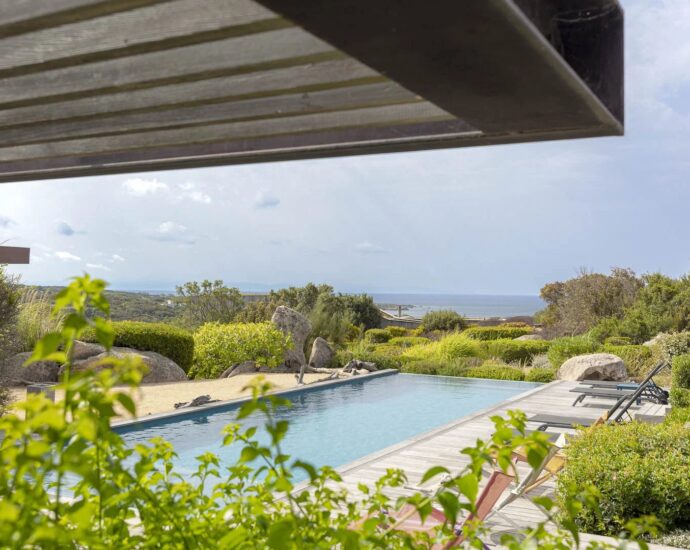 Pianottoli-Caldarello,  Architect-Designed Villa, 5 Bedrooms, Infinity Pool, Sea View , Near Chevano Beach